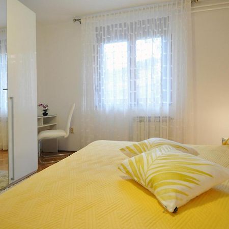 Apartman Lory Póla Kültér fotó