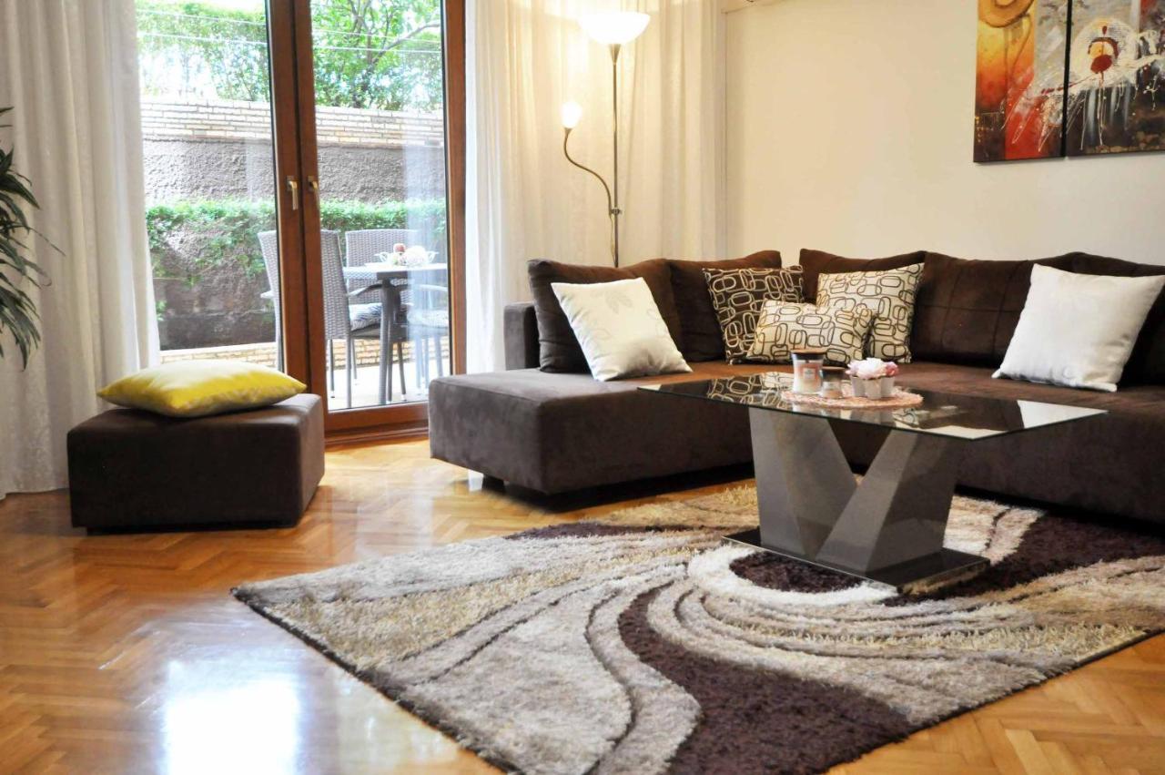 Apartman Lory Póla Kültér fotó