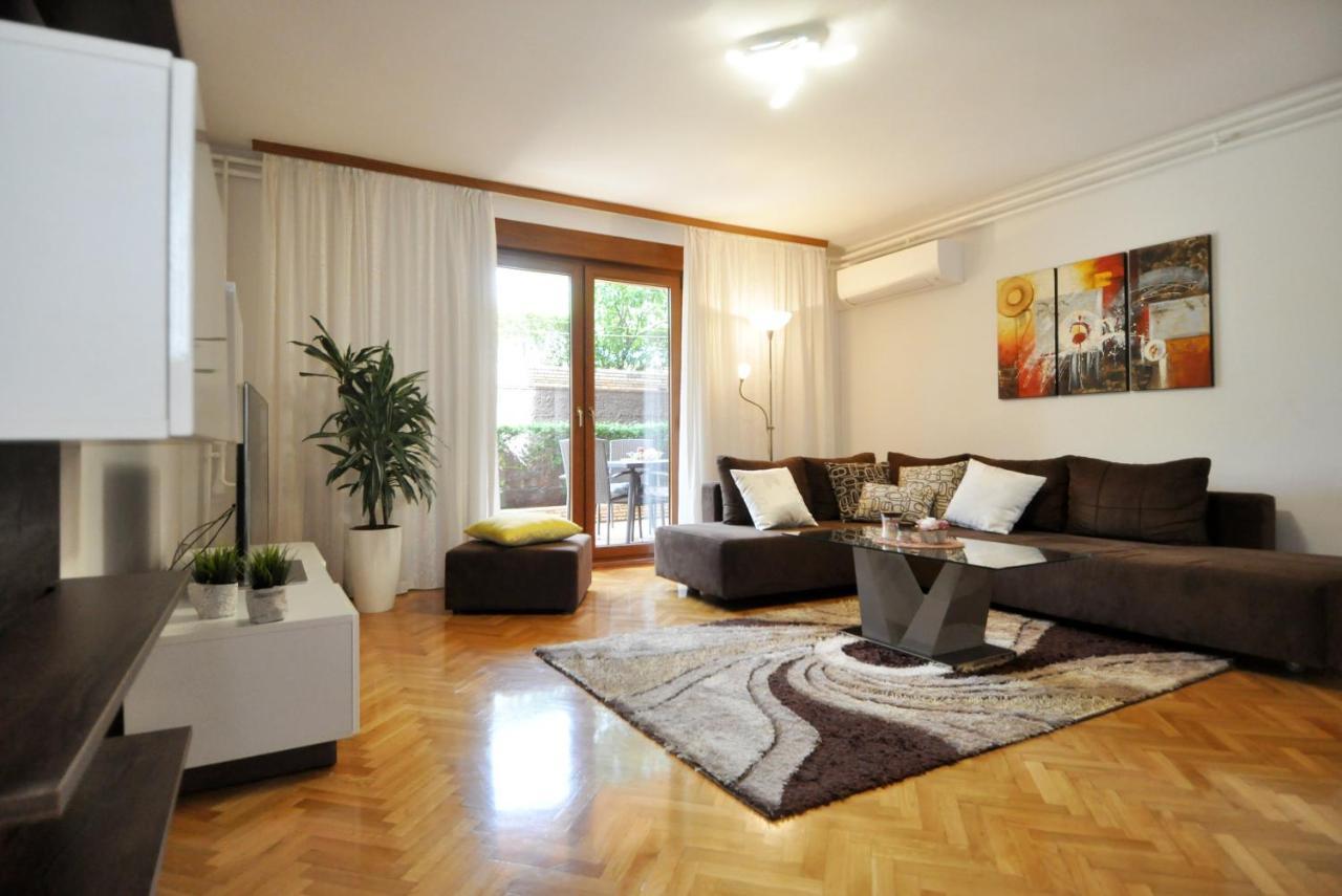 Apartman Lory Póla Kültér fotó