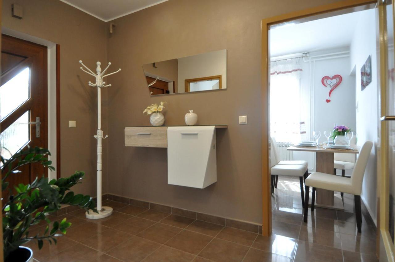 Apartman Lory Póla Kültér fotó
