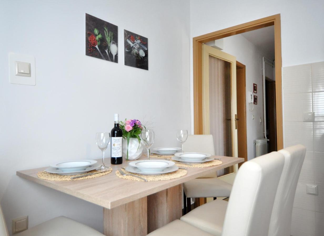Apartman Lory Póla Kültér fotó