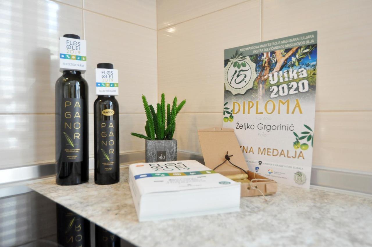 Apartman Lory Póla Kültér fotó
