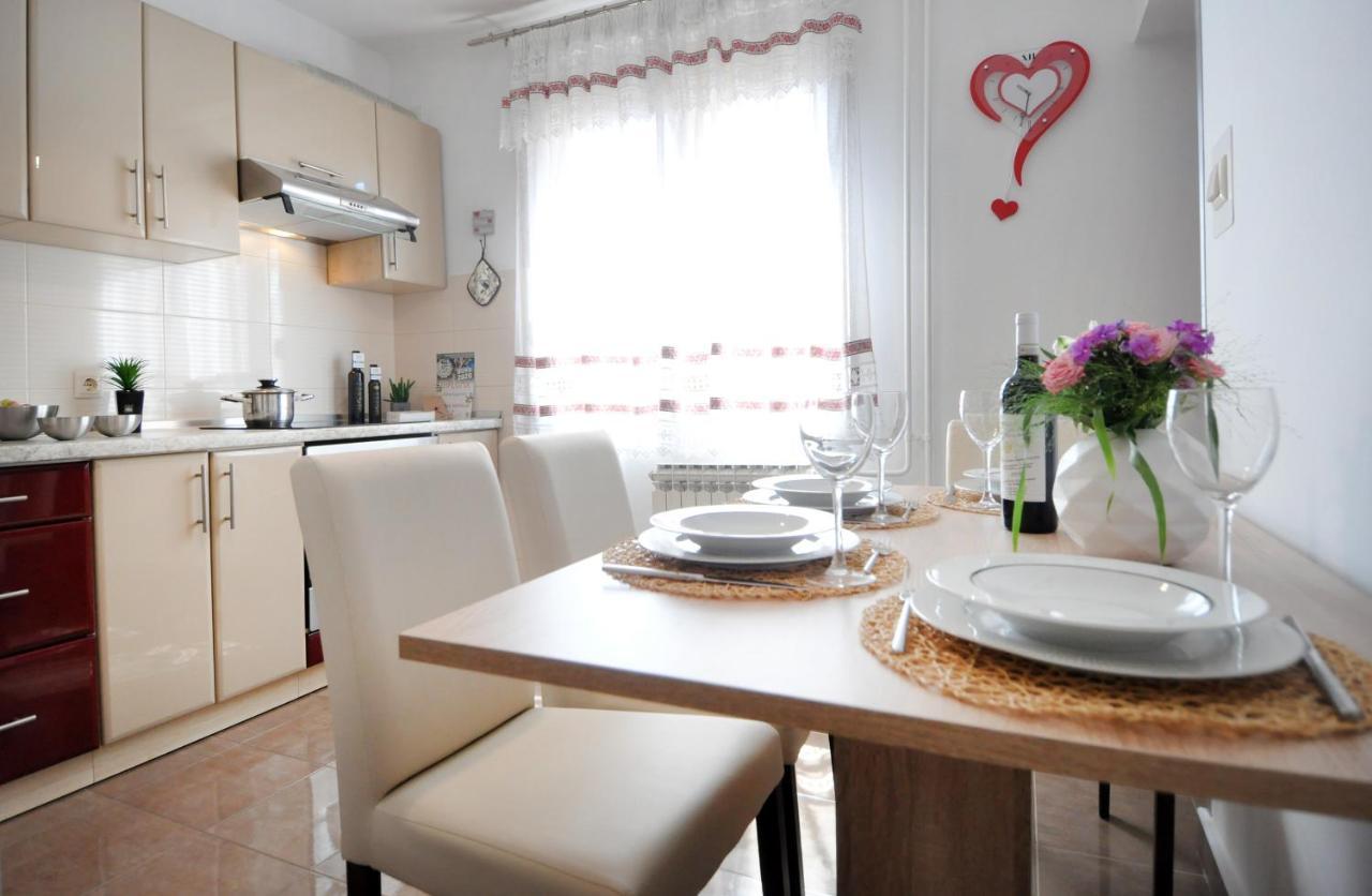 Apartman Lory Póla Kültér fotó
