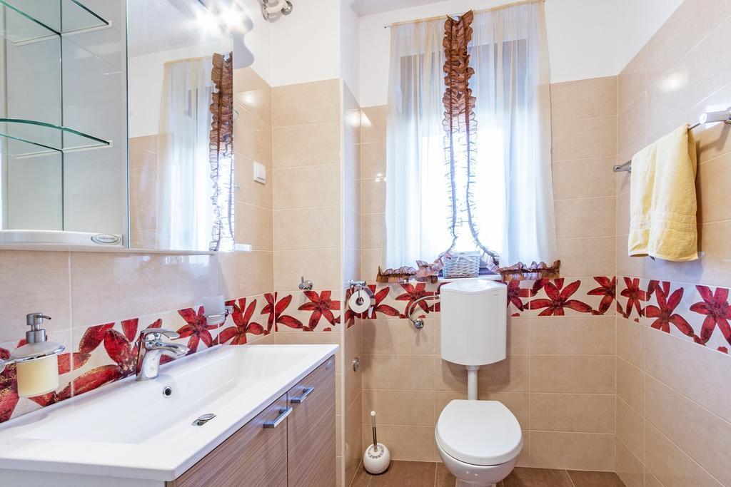 Apartman Lory Póla Kültér fotó